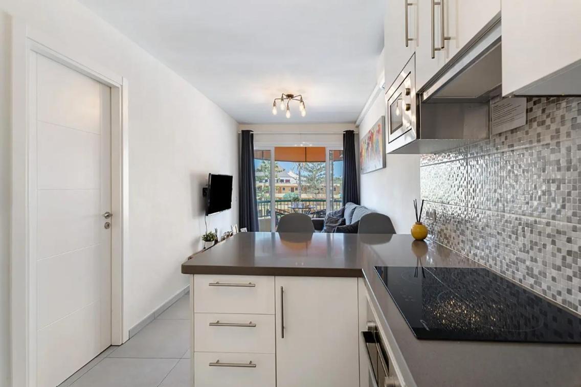 Apartamento De Lujo En Torre Del Sol, Playa De Las Americas Arona  Εξωτερικό φωτογραφία